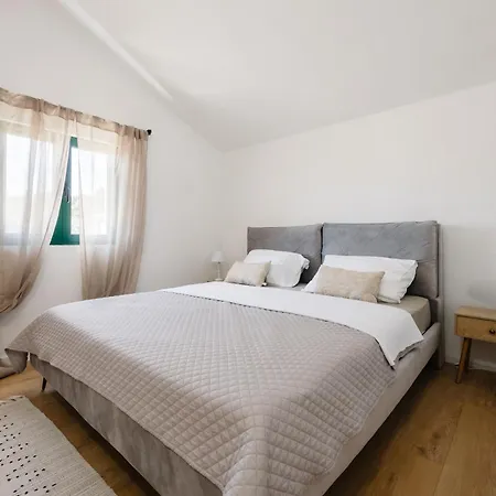 Seafront In Private Terrace And Direct Access Villa Kornati