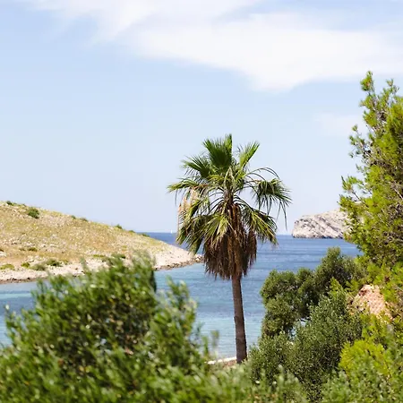 Seafront In Private Terrace And Direct Access Villa