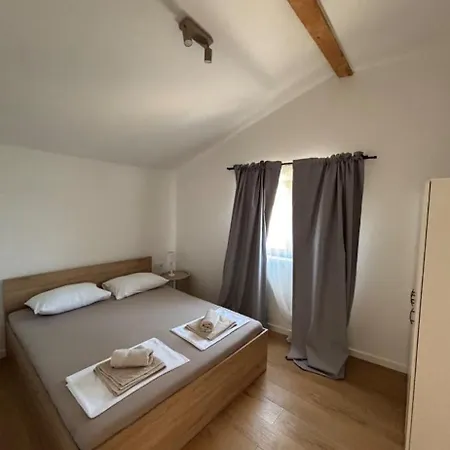 Seafront In Private Terrace And Direct Access * Kornati